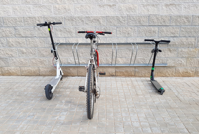 APARCA BICICLETAS/PATINETES ALBORAYA - Imagen 3